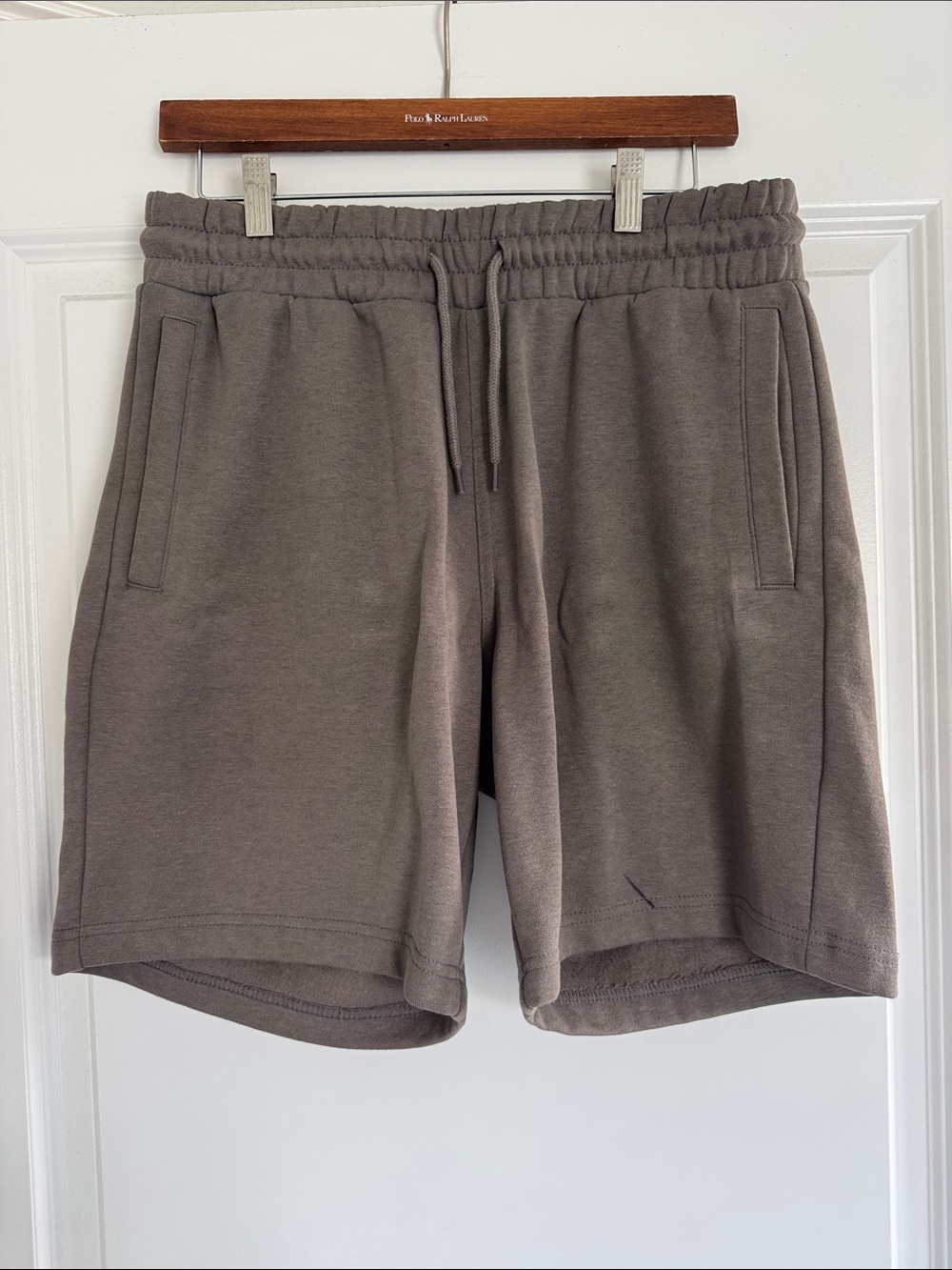 NWOT H&M Regular Fit Taupe Casual Drawstring Shorts S